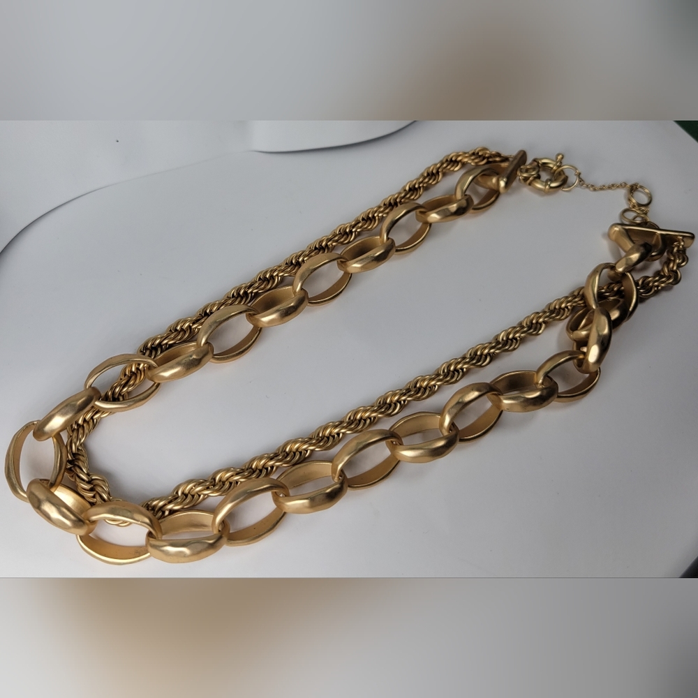 Neckless - Picture 8 of 9